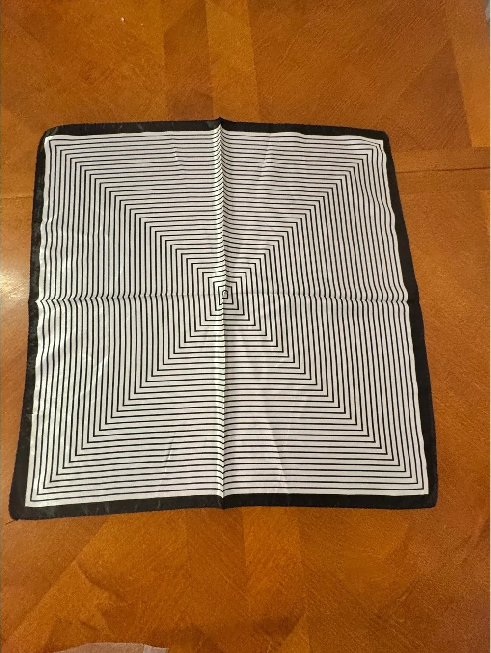 Black and White Geometric Pattern Scarf 314